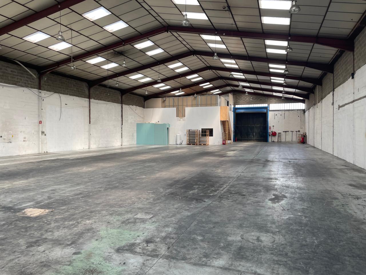 Local d'activité Décines-Charpieu 1000m² Location local d'activité Décines-Charpieu Rhône OLACT2532955 3